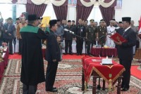  Bupati Suyatno Lantik Surya Arfan Sebagai Sekdakab Rohil