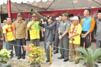 Penjabat Bupati Inhu H Kasiarudin Coba Panser dan Meriam TNI AD