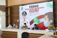 Ketua DPRD H AZMI, SE ,Wakil I DPRD Fairus, S.Ag ikut hadiri Rapat Siak Tanggap Darurat Wabah Covid 