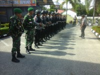 PATROLI GABUNGAN TNI/POLRI DALAM RANGKA MENGHADAPI PILKADA DI WILAYAH KABUPATEN KAMPAR