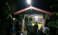 SERDA GUNAWAN RIANTO BABINSA KORAMIL 09/LGM  AJAK KADES DAN MITRA BABINSA KONTROL POS RONDA