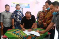 Bupati Labuhanbatu Dukung Guru Honorer Jemput Keputusan Presiden