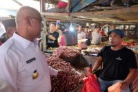 Nenek Rayhana Dikunjungi Tim Jumat Barokah Polresta Pekanbaru.
