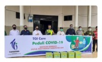 PT TGI Pekanbaru Serahkan 200 Paket Sembako ke Pemda Siak