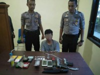 Kasat Res Narkoba Polres Pelalawan Pimpin Langsung Penangkapan yang di Duga Pengedar Narkotika Jenis