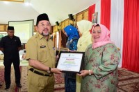 Kasmarni Amril Bersama Kajari Dan Ketua PA Bengkalis Dinobatkan SebagaibIbu Tauladan Bengkalis