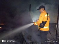 Dua Unit  Rumah Semi Permanen Hangus Dilalap Api