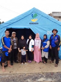 TAGANA Kab. Pelalawan Beri Bantuan Korban Banjir