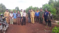 Danramil Dan Upika Kecamatan Sungai Apit  Tinjau Embung Dan Skat Kanal Di Desa Teluk Mesjid