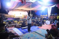 Bupati Andi Ikuti Bersih Desa Bersama Masyarakat Sri Jawi-Jawi
