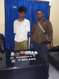 Unit Reskrim Poksek Bilah Hilir Amankan 14 Paket Sabu di Warnet