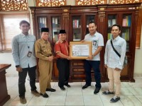 Pembayaran Tepat Waktu Listrik Pemda Dan PJU, Pemda Pelalawan Dapat Piagam Penghargaan Dari PLN