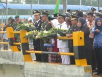 Upacara Tabur Bunga Sebagai Penghormatan Jasa Para Pahlawan
