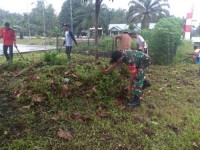 Babinsa Koramil 07/kampar, Peduli Kebersihan Lingkungan Desa Binaan