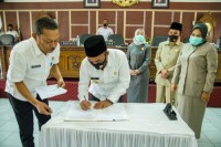 DPRD Kabupaten Labuhanbatu Setujui Ranperda Nenjadi Perda