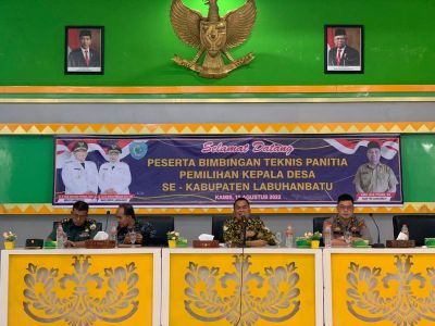 Asisten I Buka Bimbingan Teknis Panitia Pilkades