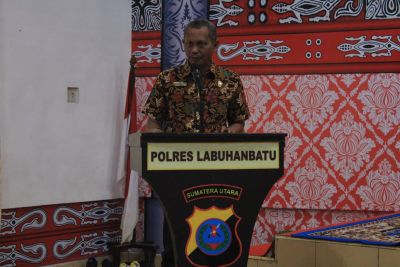 Asisten I Pemerintahan dan Kesra Labuhanbatu Hadiri Baksos HUT Bhayangkara ke- 76