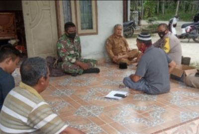Babinsa Koramil 09/Langgam Komsos Dan Sosialisasi TMMD Ke 110 Kodim 0313/KPR, Mohon Dukungan dan Doa