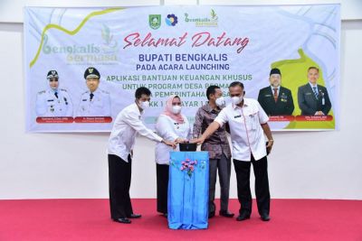 Bupati Bengkalis Kasmarni Launching Aplikasi BKK 1 Miliar 1 Desa