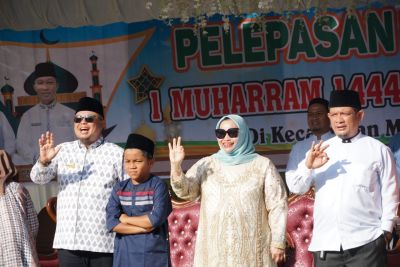 Bupati Kasmarni Bersama Camat Mandau Lepas Ribuan Masyarakat Mandau Pawai Ta'aruf 1 Muharram