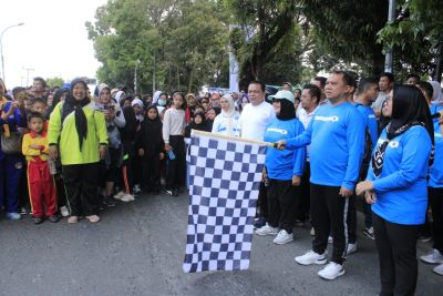 Bupati Labuhanbatu Lepas Gerak Jalan Sehat Bersama PWI