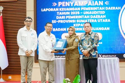 Bupati Labuhanbatu Sampaikan Laporan Keuangan Daerah Kepada BPK Perwakilan Sumut
