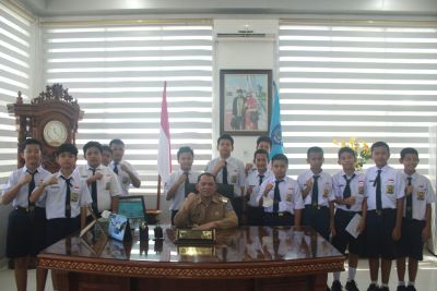 Bupati Sambut Kunjungan SMP Swasta Tunas Harapan Mandiri Rantauprapat
