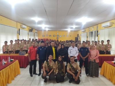 DOSEN FAKULTAS HUKUM UNILAK BERI PENYULUHAN HUKUM DI SMA NEGERI 2 DUMAI