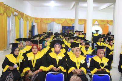 Drs. Ikramsyah Ajak Wisudawan ULB untuk Membolo Labuhanbatu