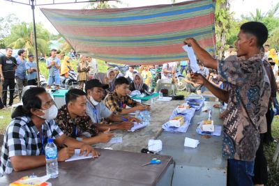 Kadis Kominfo Lakukan Monitoring Pilkades di Desa Kampung Bilah