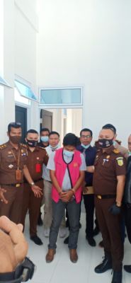 Kajari Pelalawan Melakukan Penahanan AF Di Rutan Kelas 1 Sialang Bungkuk Pekanbaru