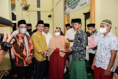 Kasmarni: Pemkab Bengkalis Berkomitmen Lakukan Peningkatan Jalan Bengkalis-Sekodi