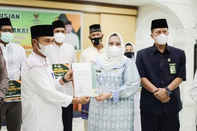 Melalui Baznas, Pemkab Bengkalis Salurkan Tiga Bentuk Bantuan Zakat Kepada 90 Mustahik