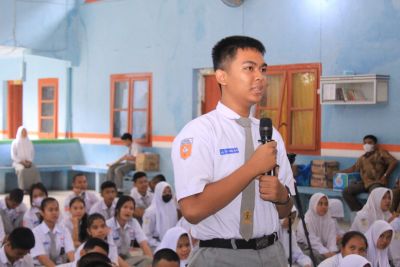 Menjadi Guru Tamu, Plt Kadiskominfo Pinta Generasi Muda Bijak Gunakan Aplikasi