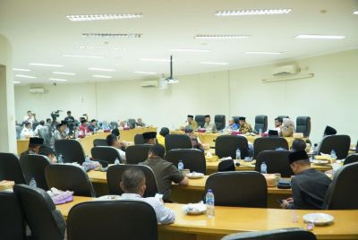 Pj Bupati Kampar Kamsol Silaturahmi Dengan Anggota DPRD Kabupaten Kampar