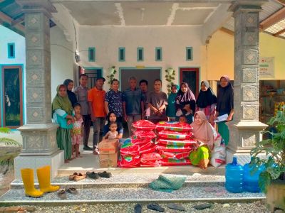 PKS PT.Permata Citra Rangau Salurkan Sembako Kepada Masyarakat di Hari Sumpah Pemuda