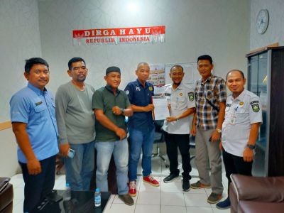 Plt PWI Bengkalis Serahkan Dokumen Resmi ke Bupati