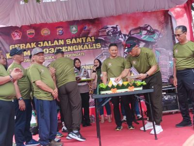 Rayakan HUT TNI Ke - 79, Ribuan Masyarakat Tumpah ke Jalan