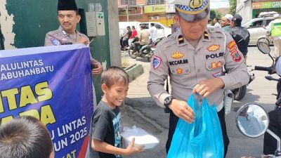 Sat Lantas Polres Labuhanbatu Berbagi di Jum’at Berkah