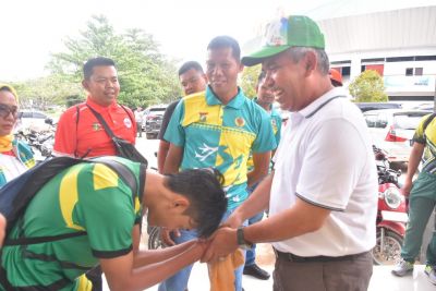 Tim Bola Voly Indor Putra Kampar Libas Kota Dumai Tiga Set Langsung, Disaksikan Pj Bupati Kampar