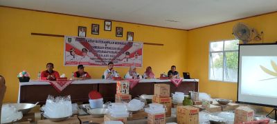 Warga Desa Air Kulim Terima Bantuan Stimulus Usaha Keluarga Kurang Mampu